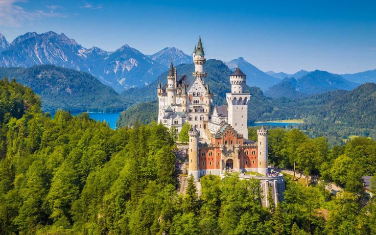 Neuschwanstein: il castello delle favole si trova in Baviera