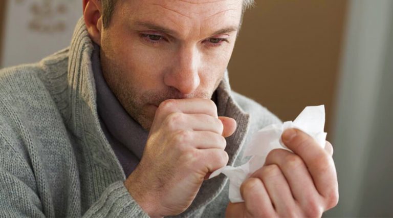 Come combattere la tosse con alcuni semplici rimedi naturali