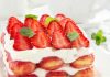 Tiramisù alle fragole: un dolce goloso tra tradizione e freschezza