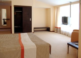 Porte a scrigno: quali sono le migliori da usare in casa